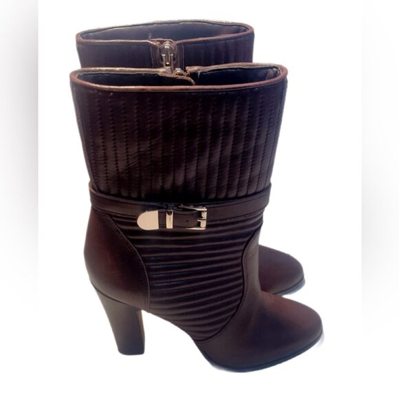 Vince Camuto Classic Trendy Stylish Rich Brown Leather Stacked Heeled Boots 8 - Picture 4 of 4